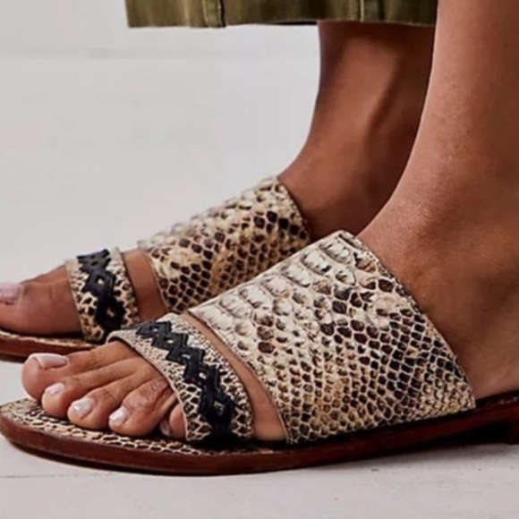 Free People sandals Saturday Slide Snake Size 9.5 NEW - Picture 3 of 6